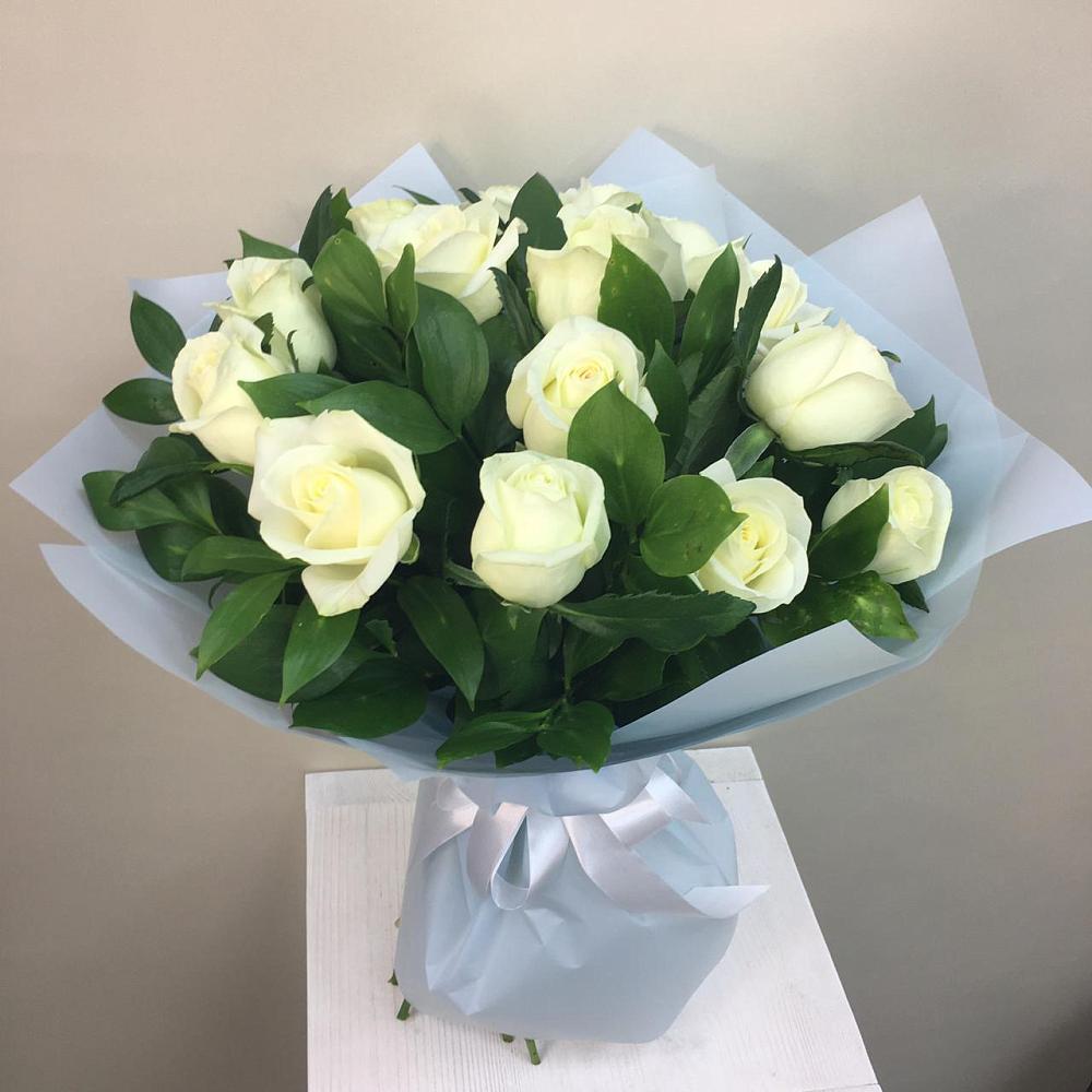 Букет 15 Белых роз Проуд в Усть-Катаве
