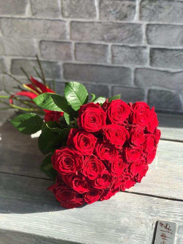 Букет Красные розы Фридом в Усть-Катаве