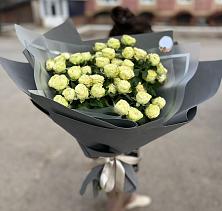 Букет Белые кустовые розы Солинеро в Усть-Катаве