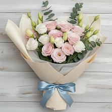 Букет цветов из:  Лизиантусы в Усть-Катаве