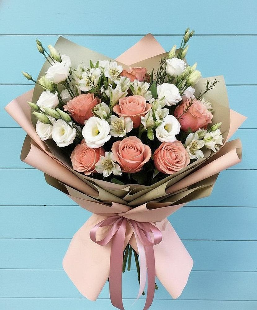 Букет цветов из: Розы, Альстромерии и Лизиантусы в Усть-Катаве