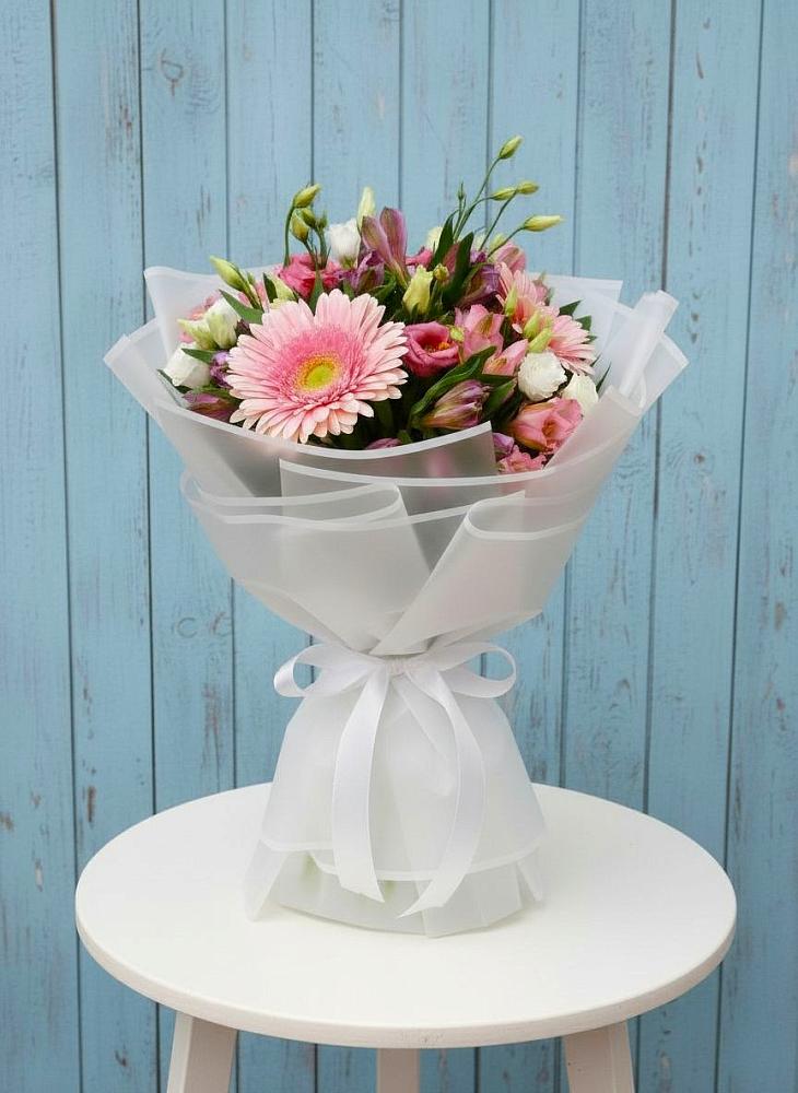 Букет цветов из: Герберы, Альстромерии и Лизиантусы в Усть-Катаве