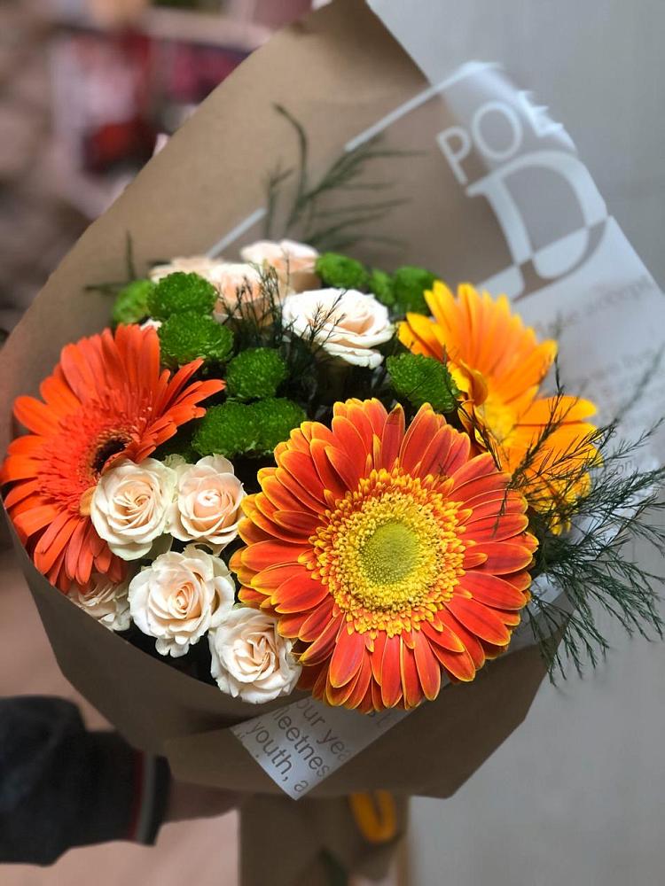Букет цветов из: Герберы, Хризантемы и Розы в Усть-Катаве