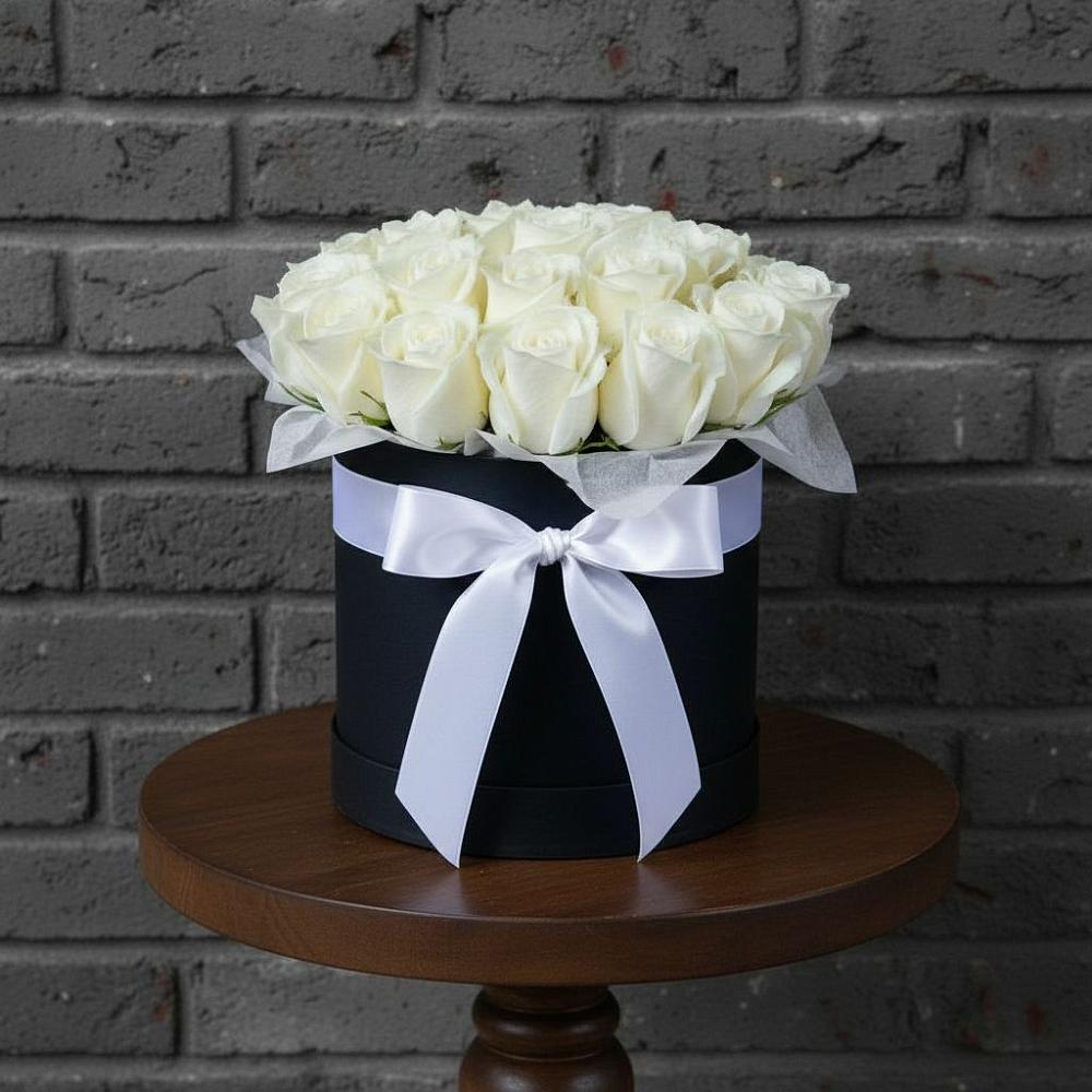 Цветочная композиция из Розы в шляпной коробке в Усть-Катаве