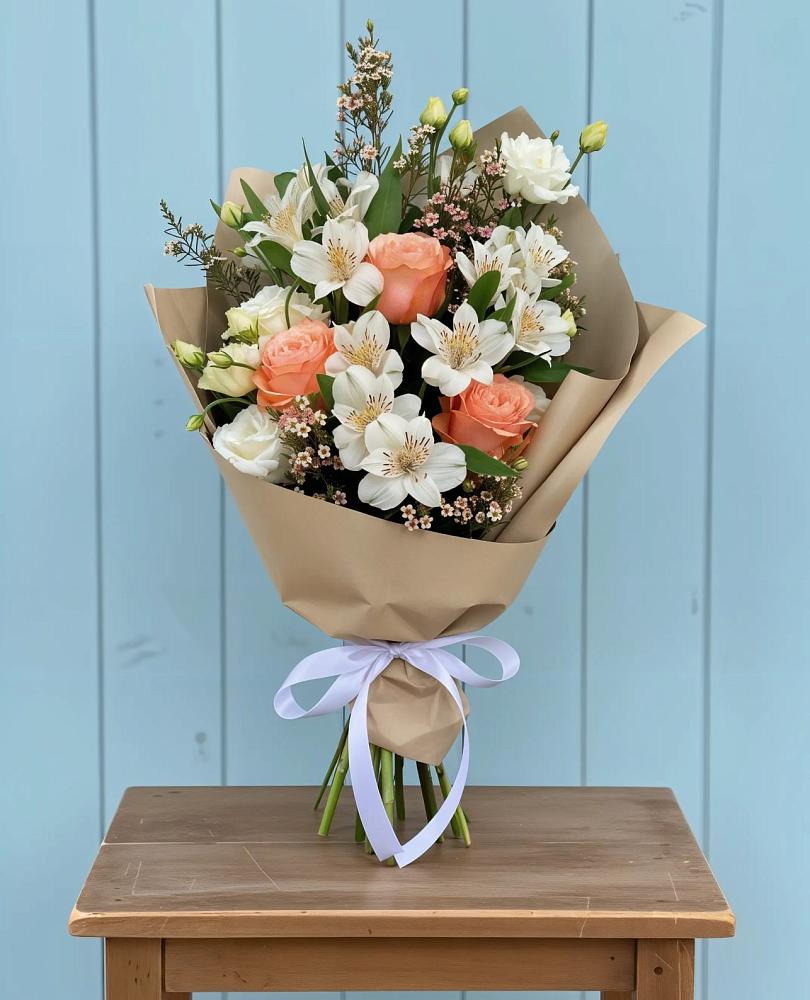 Букет цветов из: Альстромерии, Лизиантусы, Розы и Хризантемы в Усть-Катаве
